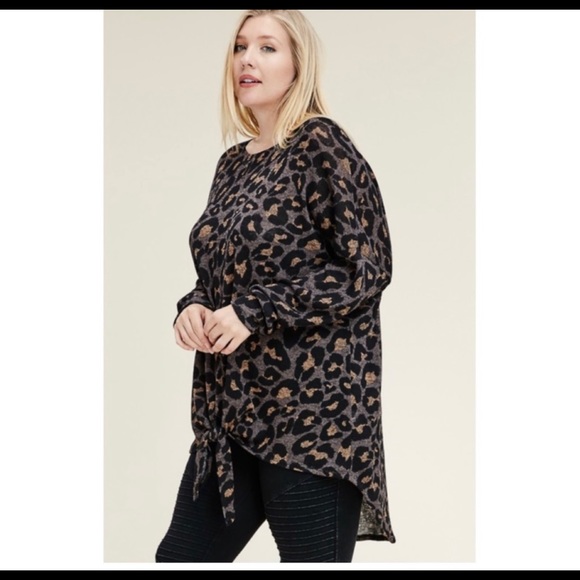 11 Plus Size Long Sleeve Animal Print Tie Front - Picture 7 of 7